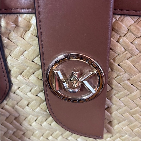 Michael Kors Woven Hard Straw And Leather Kiss Lock Bag - Picture 3 of 4